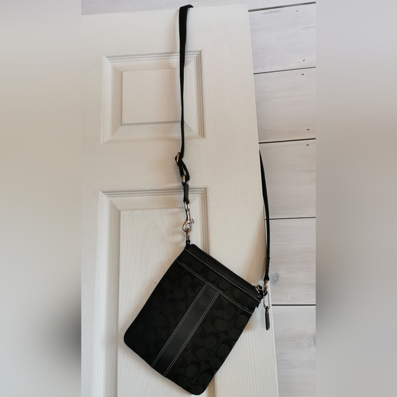 Coach Black Signature Crossbody Bag - Picture 2 of 12